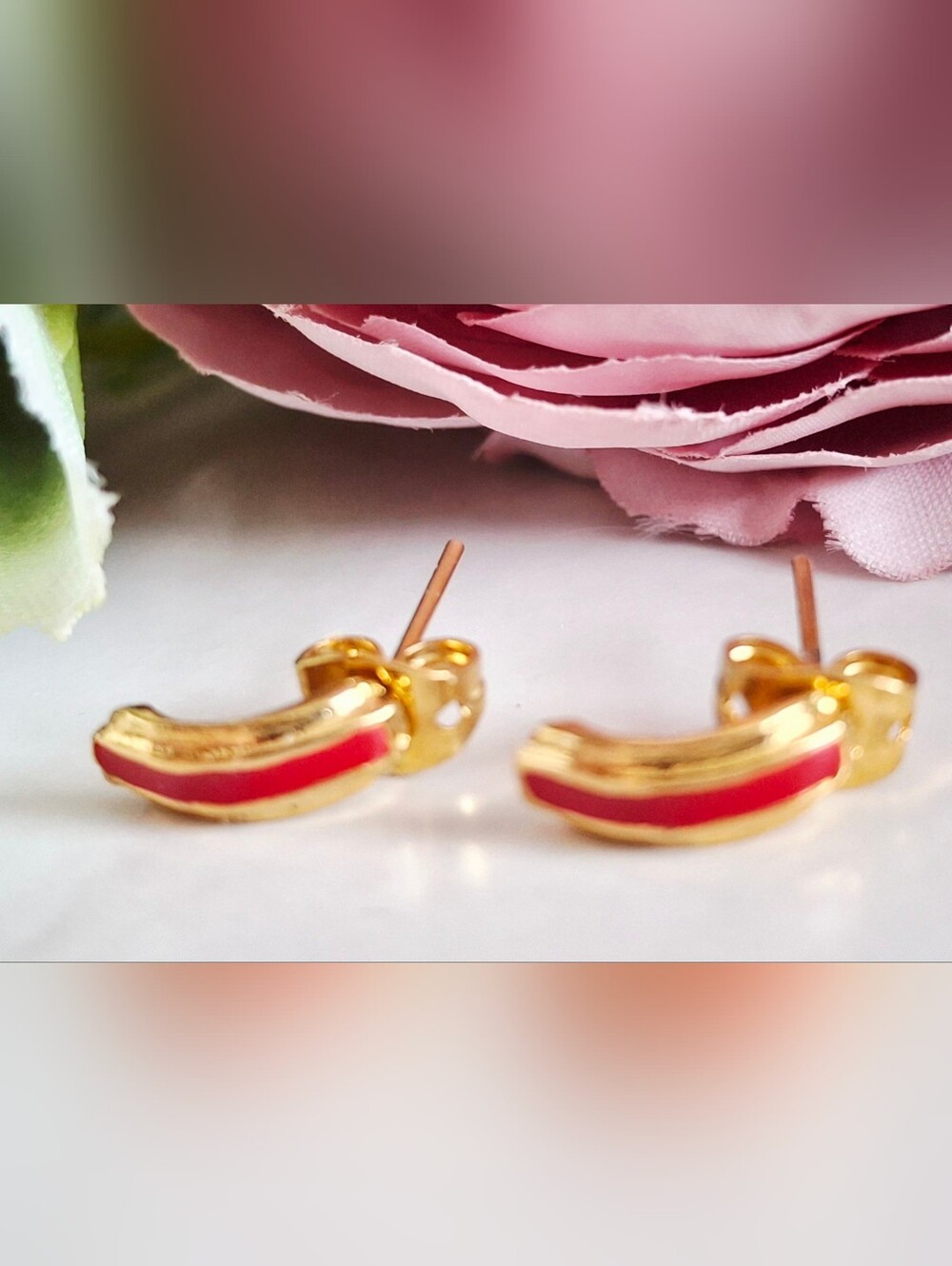 Vintage 80s Red & Gold Half Hoop Earrings
